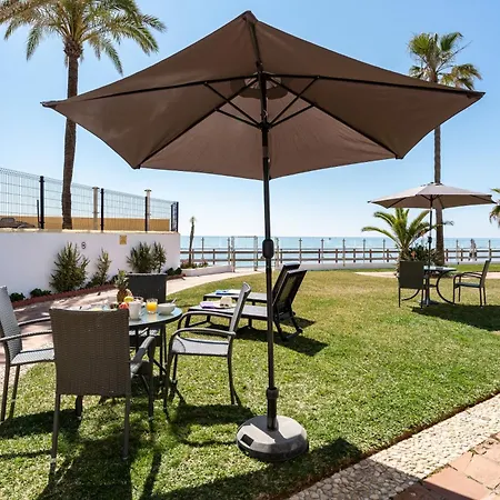 Sea Front House Macarena D