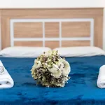 Sea Front House Macarena D בית נופש