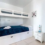 Sea Front House Macarena D