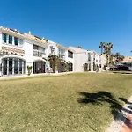 Sea Front House Macarena D Casa vacanze *