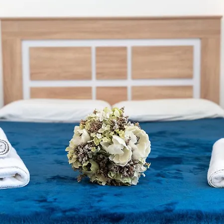 Sea Front House Macarena D Dom wakacyjny Marbella