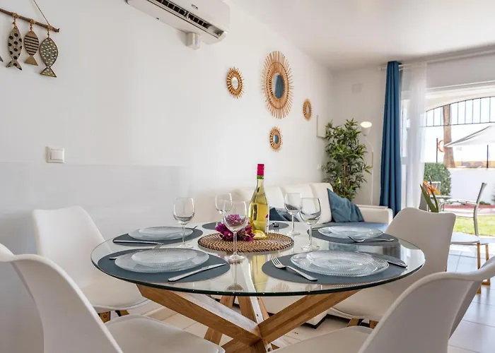 بيت للعطل Sea Front House Macarena D *