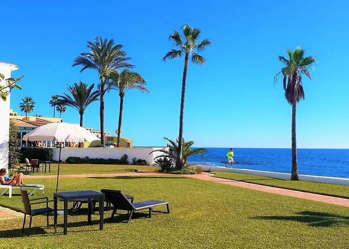 Feriehus Sea Front House Macarena D *