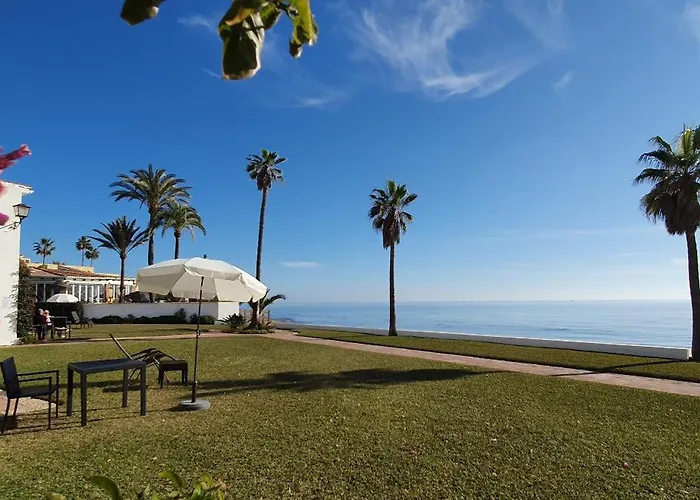 Casa vacanze Sea Front House Macarena D Marbella